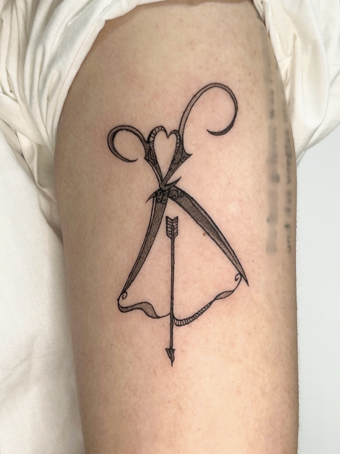 弓剪 / SCISSORS / BOW